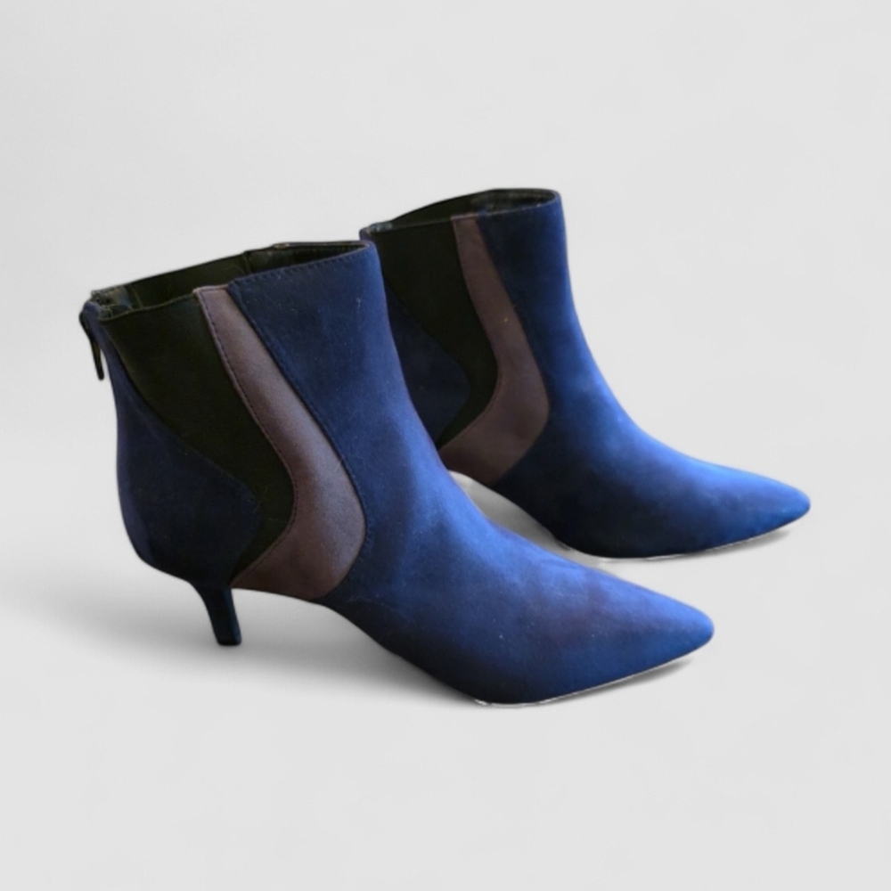 AEROSOLES Gramercy NWOT Park Blue and Gray Ankle Booties